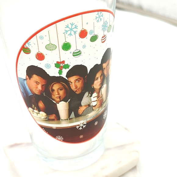 Friends TV show Christmas Holiday 16oz Drinking Glass - Picture 4 of 9